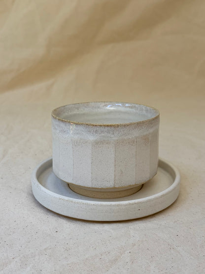Vaso cafetero facetado con plato