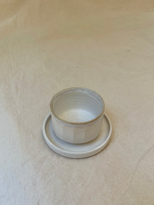 Vaso cafetero facetado con plato